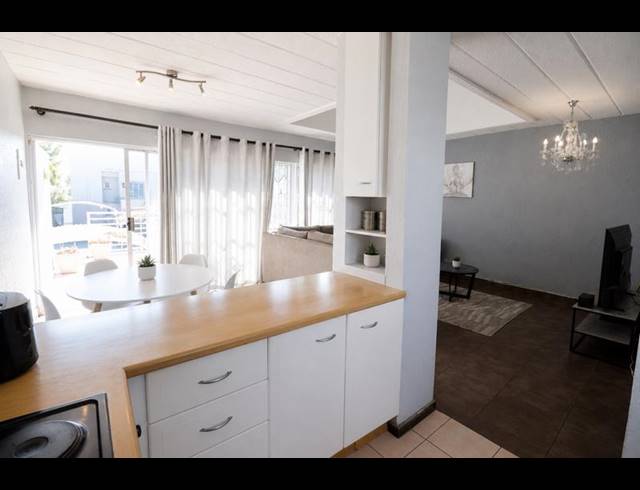 1 BEDROOM APARTMENT FOR SALE IN LONEHILL